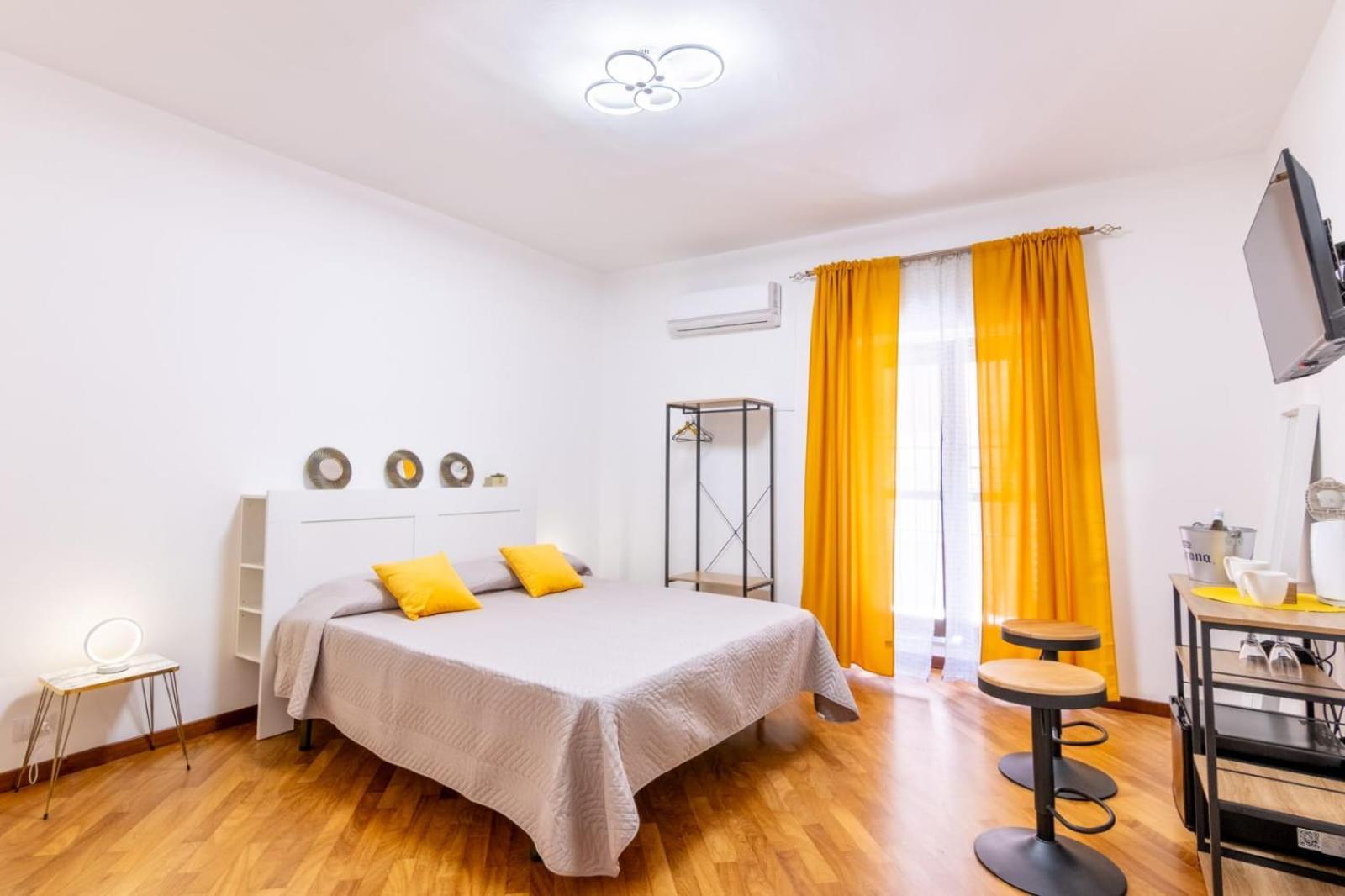 Talia - Central And Elegant Suites In The Heart Of Palermo Esterno foto